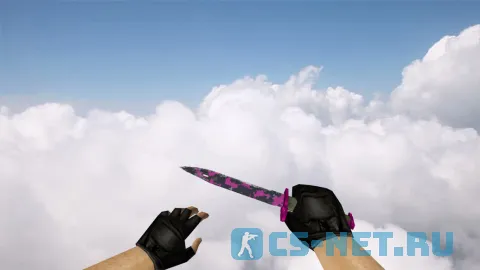 Модель штык-ножа «Пиксельный камуфляж Розовый» для CS 1.6 (скрин 3)